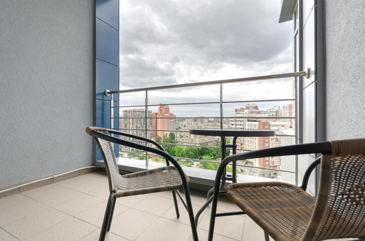 Petrovdom Apartaments 11-212 In Rc Central Park, 7 John Mccain Street Kiev Exterior foto